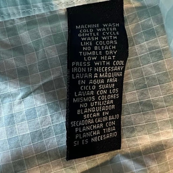 Jones New York Signature woman’s 2XL Light Blue Check Long Sleeve Button-Up - Picture 4 of 6